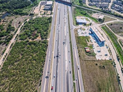 I-820 between Haltom Rd. and Denton Hwy. 377 looking east