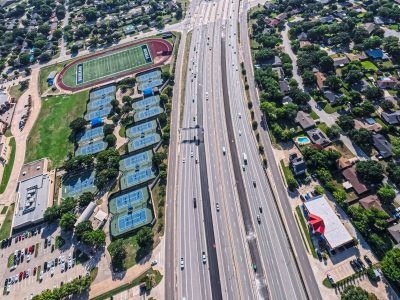I-820 between Rufe Snow Dr. and Holiday Ln. looking east