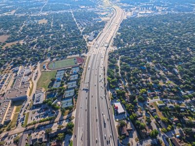 I-820 between Rufe Snow Dr. and Holiday Ln. looking east