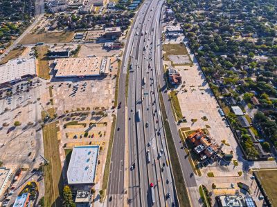 I-820 between Rufe Snow Dr. and Holiday Ln. looking east