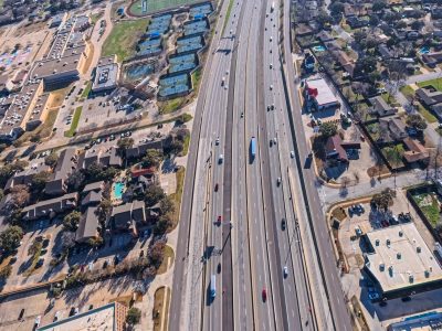 I-820 between Rufe Snow Dr. and Holiday Ln. looking east