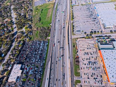 I-820 between Rufe Snow Dr. and Iron Horse Blvd. looking west