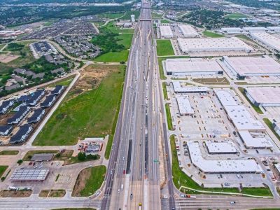 I-820 between Beach St. and Haltom Rd. looking east