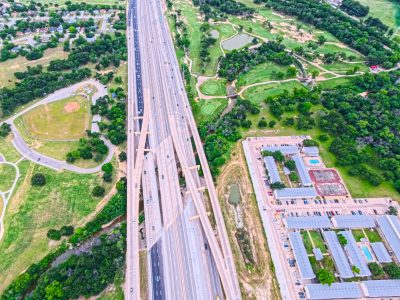 I-820 between Denton Hwy. 377 and Iron Horse Blvd. looking east